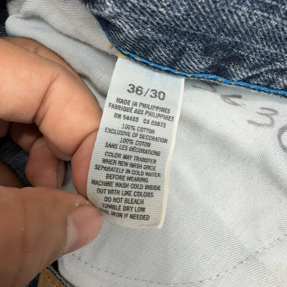 American Eagle Jeans Mens 36x30 Blue Cotton Relaxed Fit Distressed Casual Style